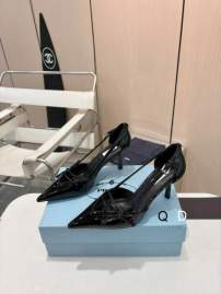 Picture of Prada Shoes _SKUPradasz35-40GDT030719202